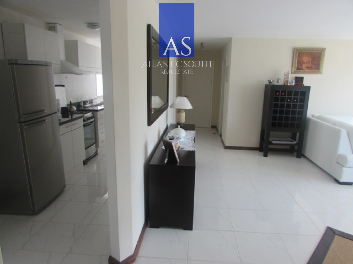 Apartamento ID.4496 - Apartamento 3 dormitorios frente al mar Playa Mansa Pinares moderno con cochera