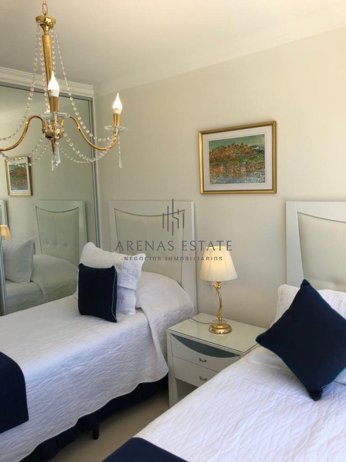 Apartamento ID.3356 - Apartamento en venta de 3 dormitorios en Punta del Este 