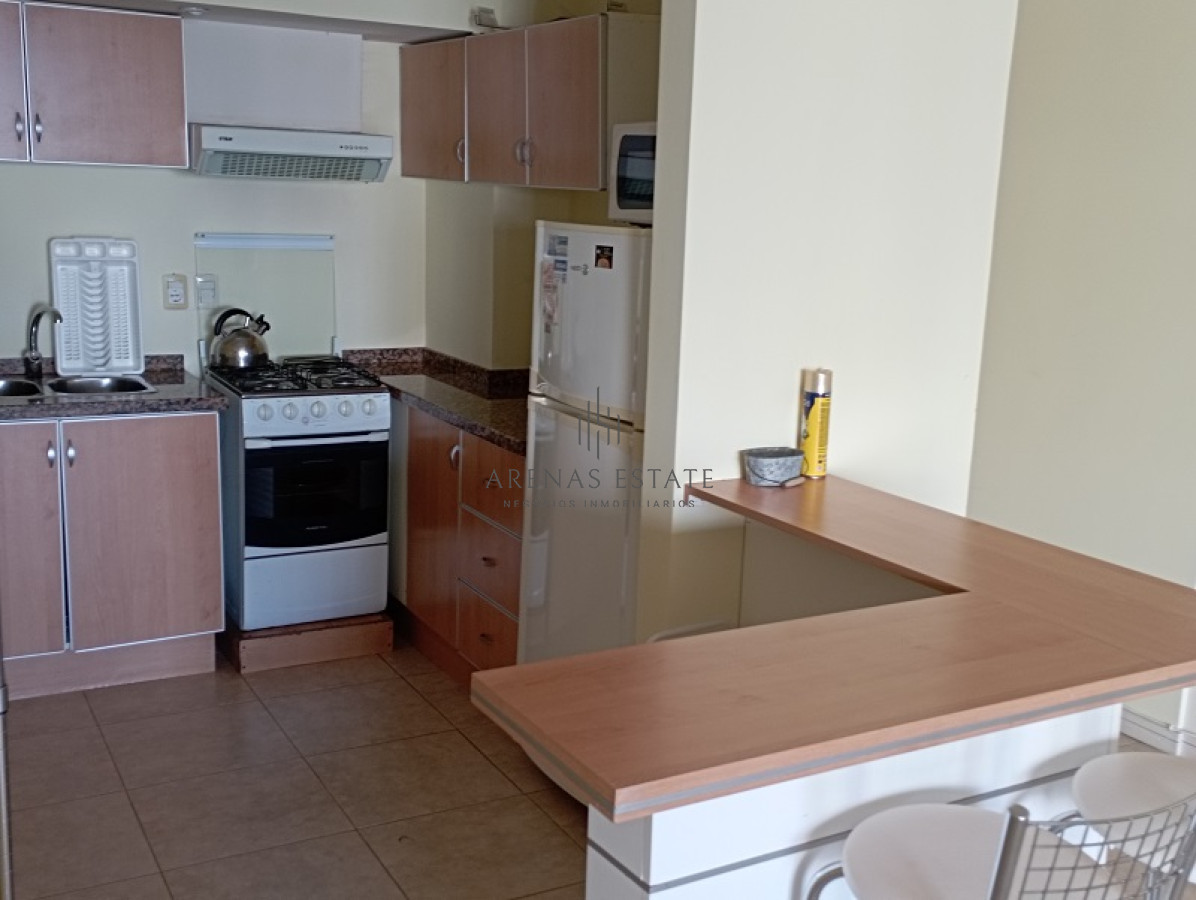 Apartamento ID.3272 - Apartamento de 2 dormitorios en venta , Primera lInea , Punta del Este 