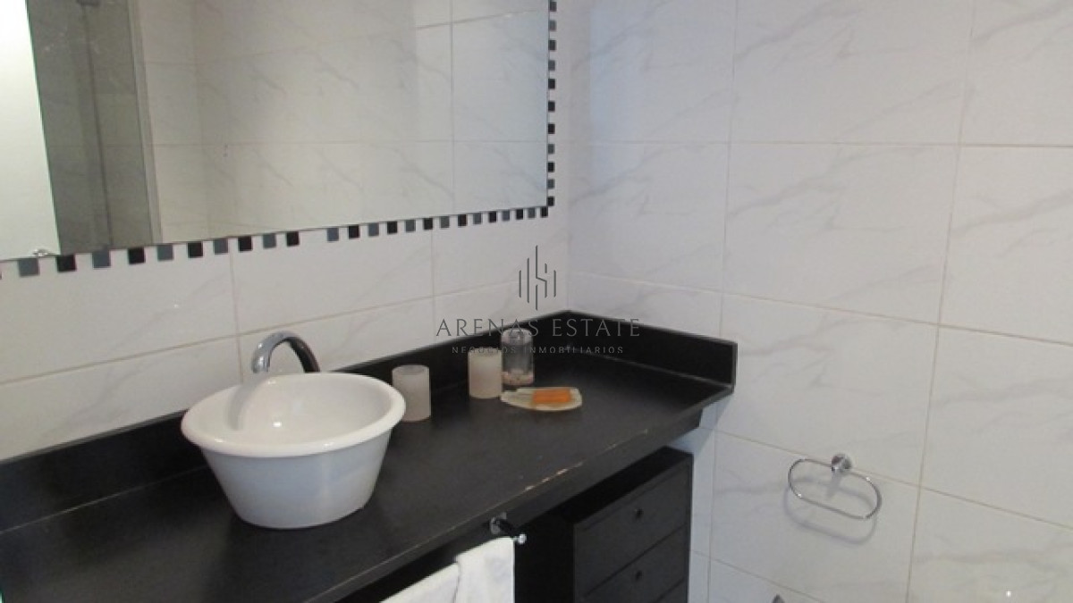 Apartamento ID.3271 - Amplio apartamento 2 dormitorios, 2 baños, vista a la mansa