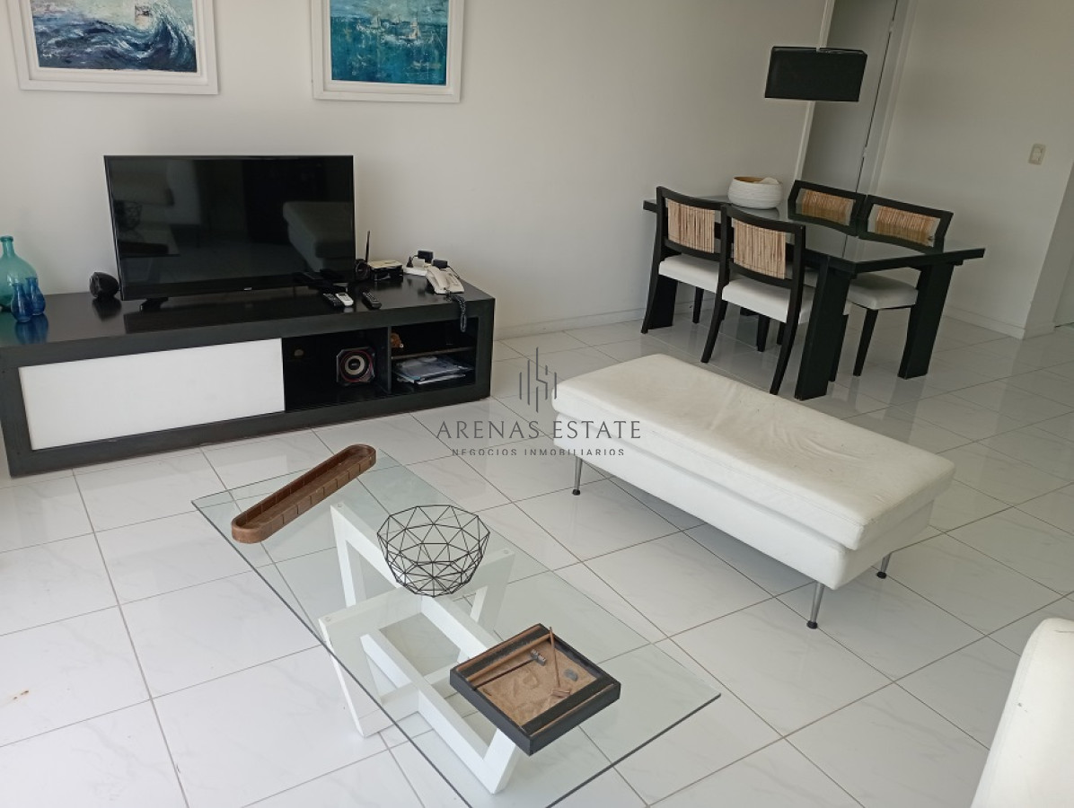 Apartamento ID.3271 - Amplio apartamento 2 dormitorios, 2 baños, vista a la mansa