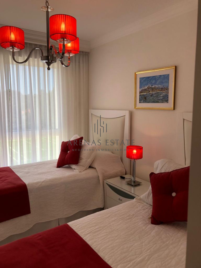 Apartamento ID.3356 - Apartamento en venta de 3 dormitorios en Punta del Este 