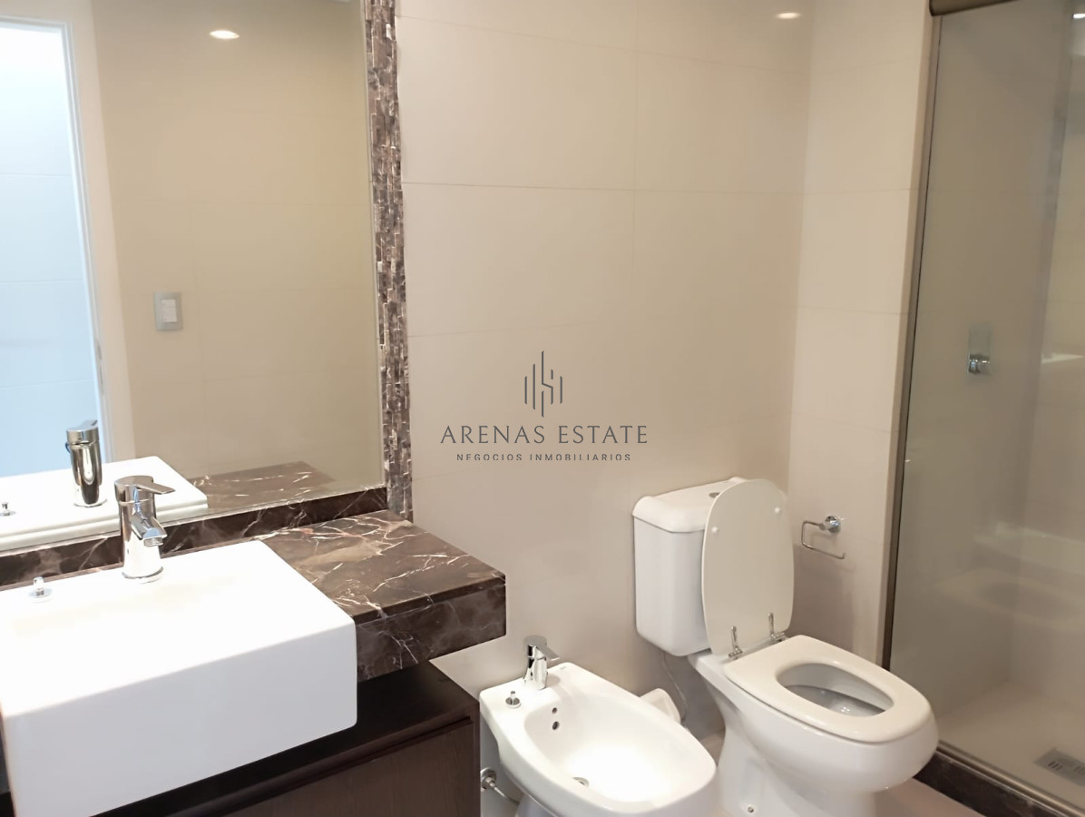 Apartamento ID.3356 - Apartamento en venta de 3 dormitorios en Punta del Este 