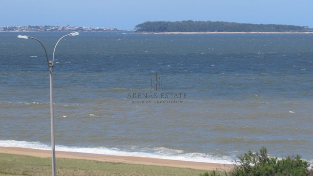 Apartamento ID.3271 - Amplio apartamento 2 dormitorios, 2 baños, vista a la mansa