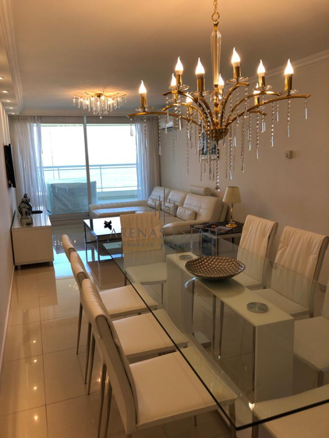 Apartamento ID.3356 - Apartamento en venta de 3 dormitorios en Punta del Este 