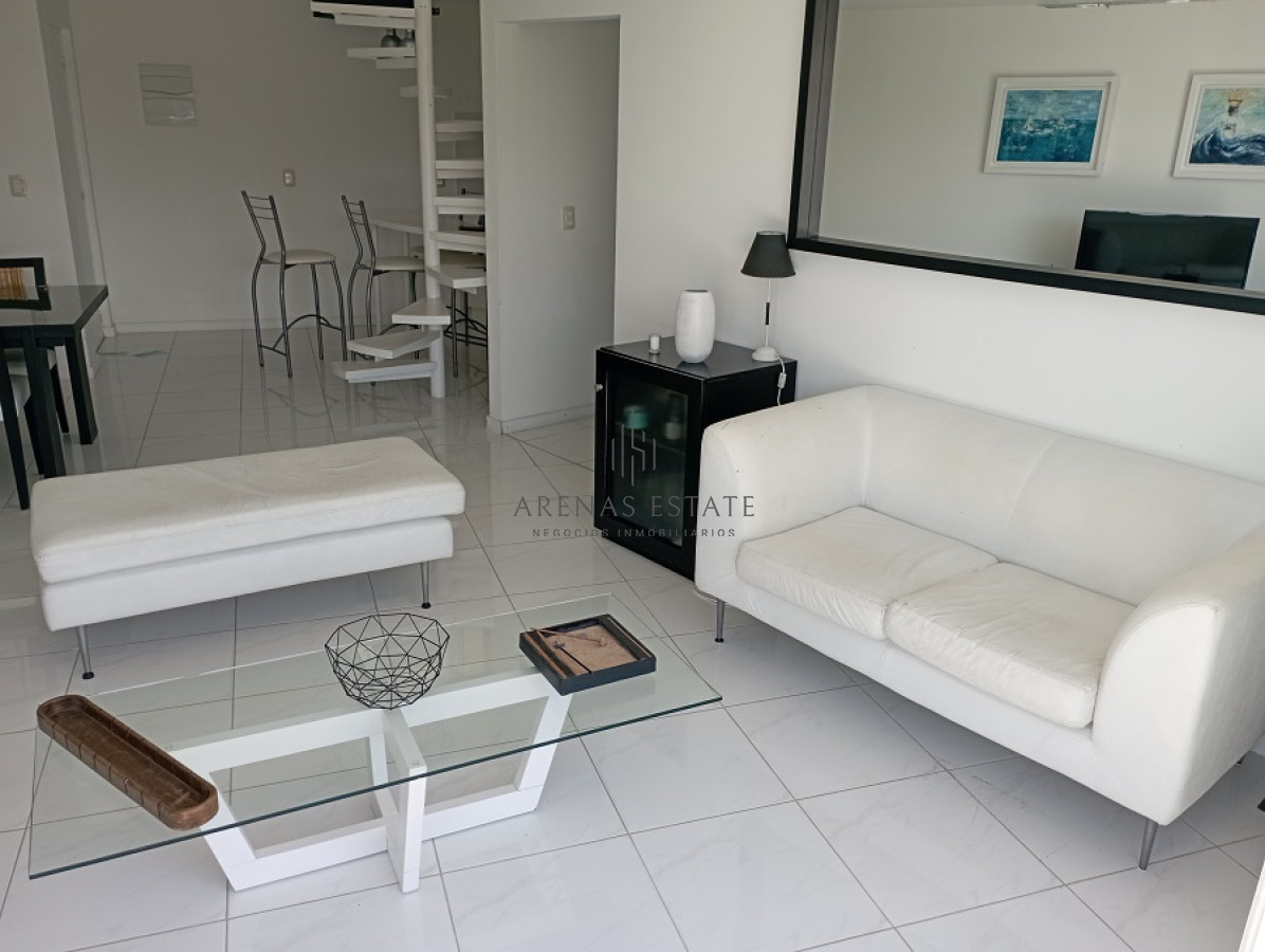 Apartamento ID.3271 - Amplio apartamento 2 dormitorios, 2 baños, vista a la mansa