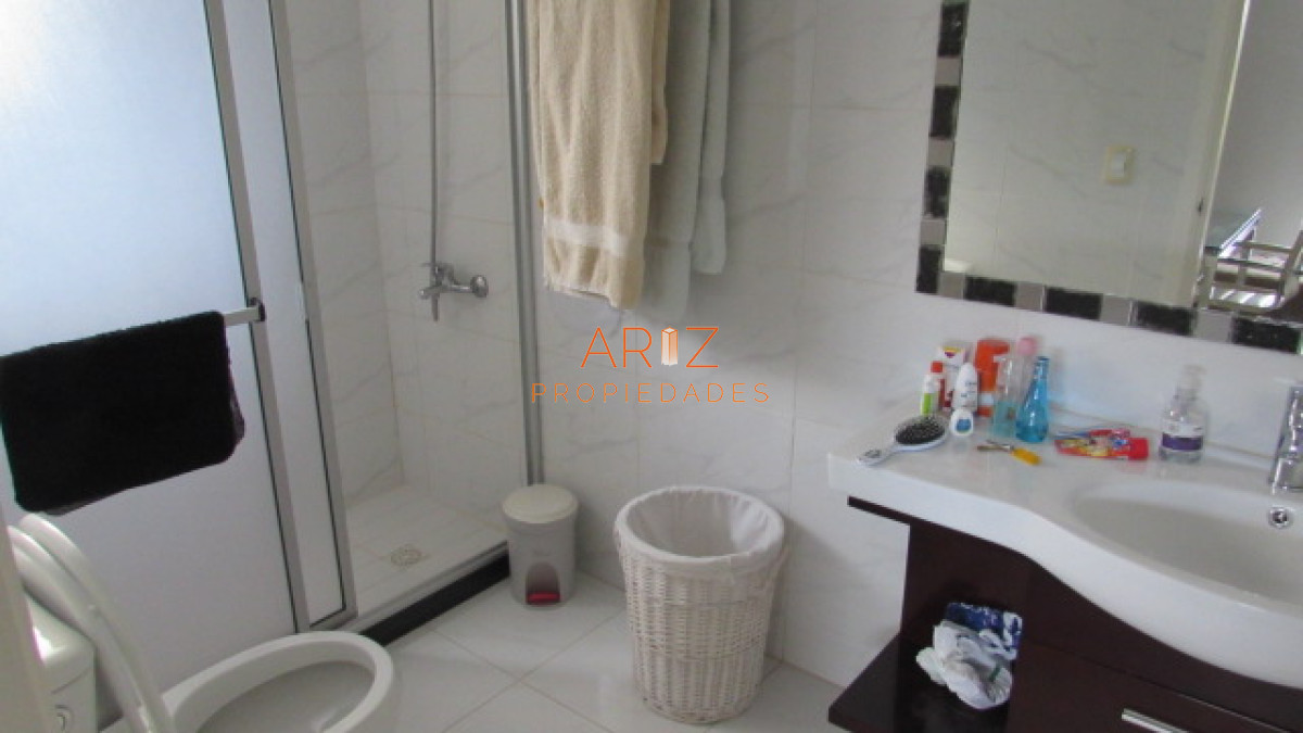 Apartamento ID.2251 - Venta apartamento 2 dormitorios 1 baño planta baja primera linea mansa