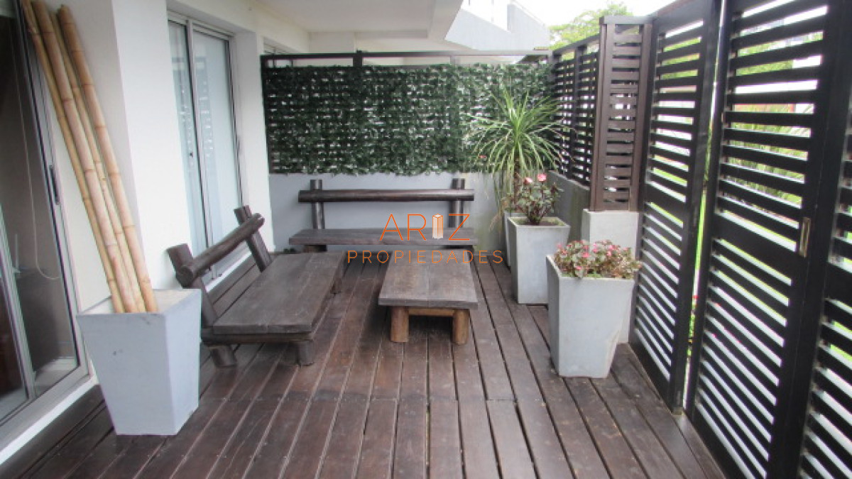 Apartamento ID.2251 - Venta apartamento 2 dormitorios 1 baño planta baja primera linea mansa