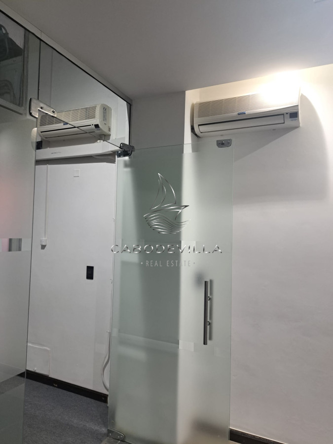 Local Comercial ID.601 - Venta y alquiler local comercial Punta del Esta 
