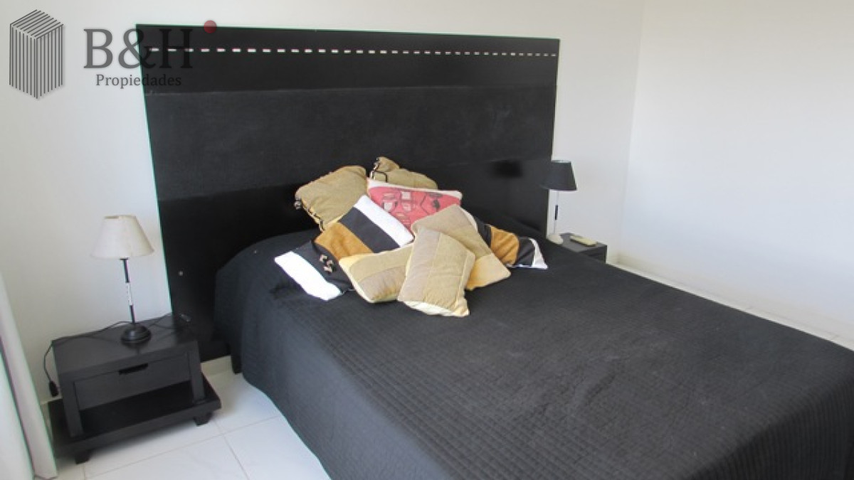 Apartamento ID.2316 - Amplio apartamento 2 dormitorios, 2 baños, vista a la mansa
