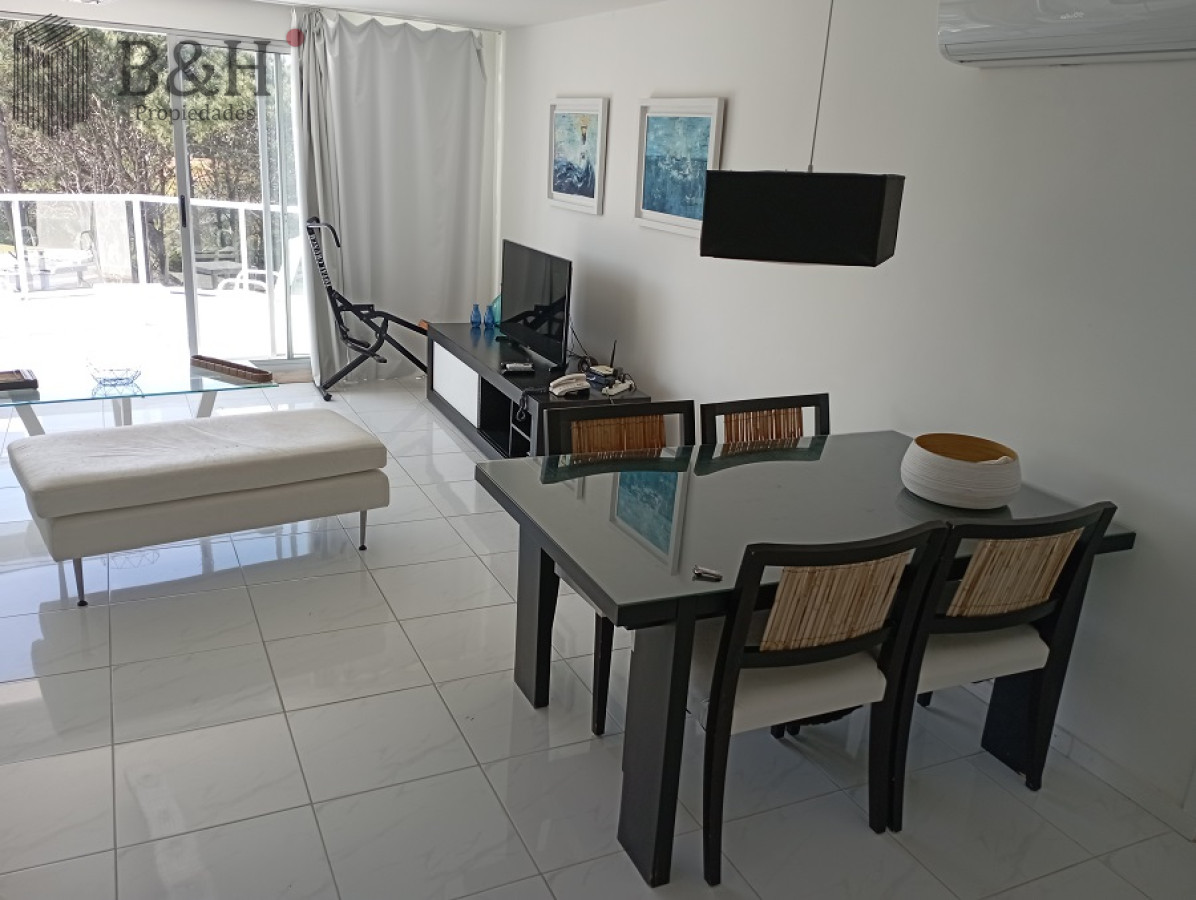 Apartamento ID.2316 - Amplio apartamento 2 dormitorios, 2 baños, vista a la mansa
