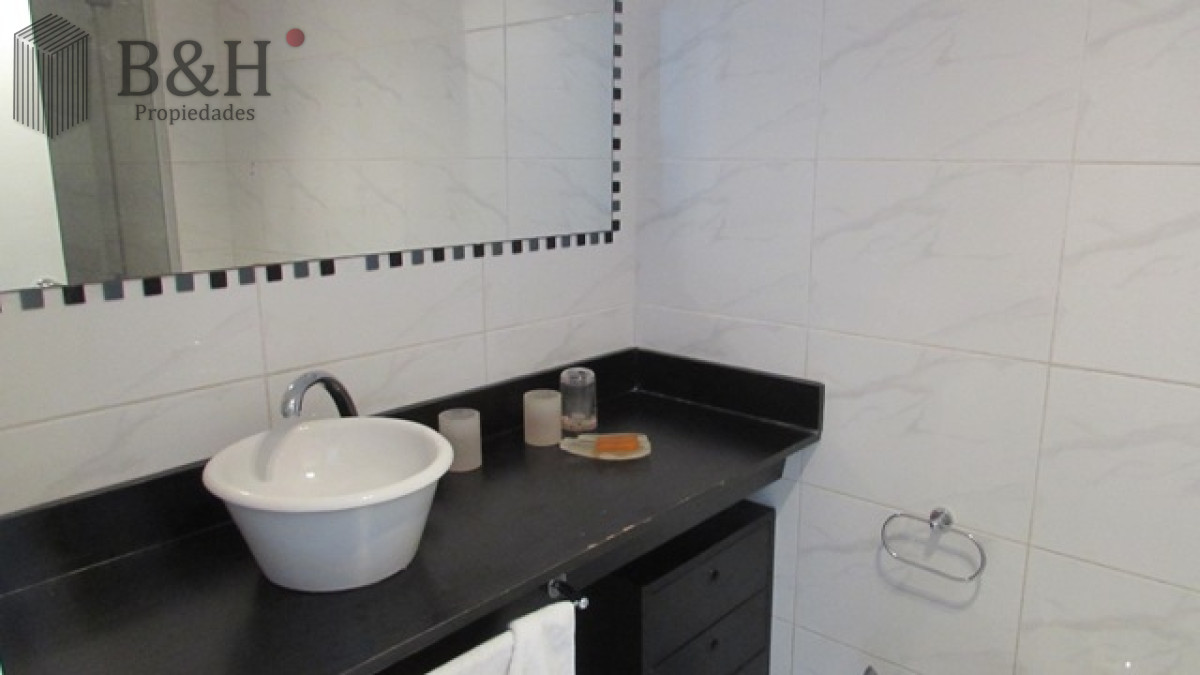 Apartamento ID.2316 - Amplio apartamento 2 dormitorios, 2 baños, vista a la mansa