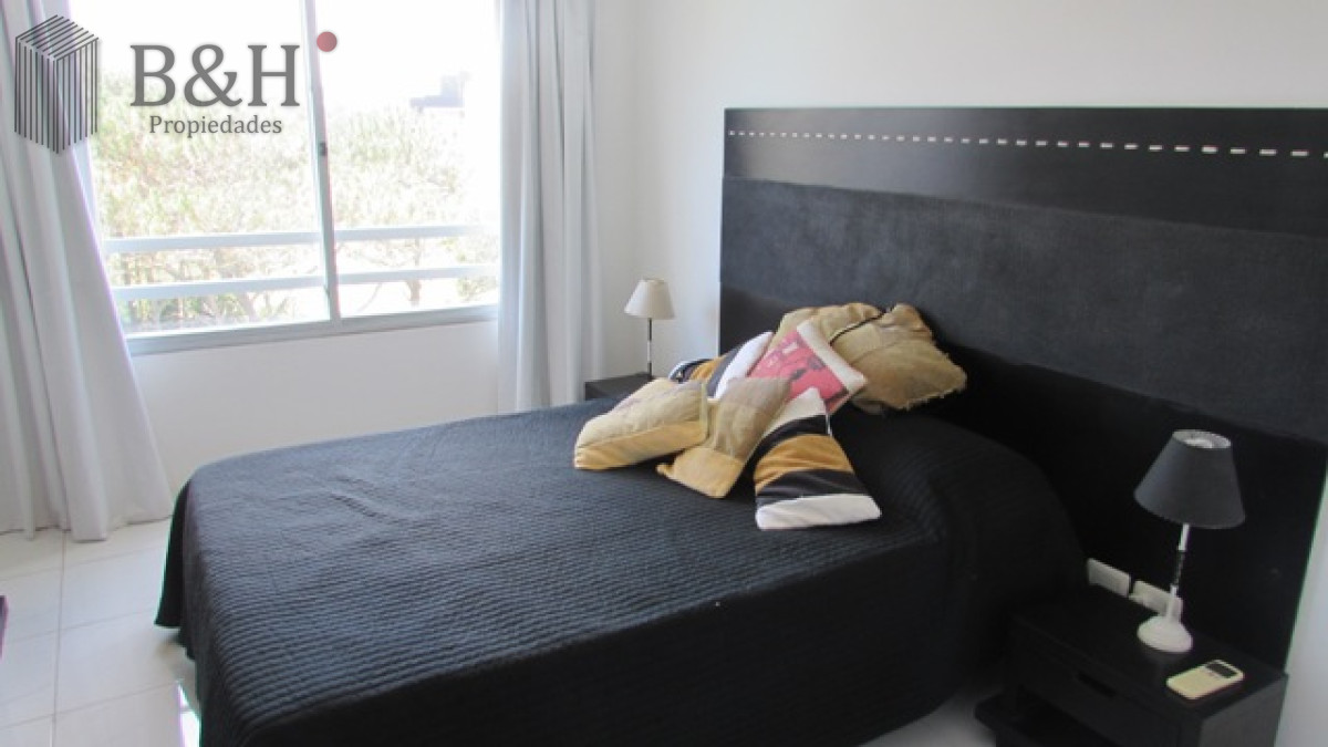 Apartamento ID.2316 - Amplio apartamento 2 dormitorios, 2 baños, vista a la mansa