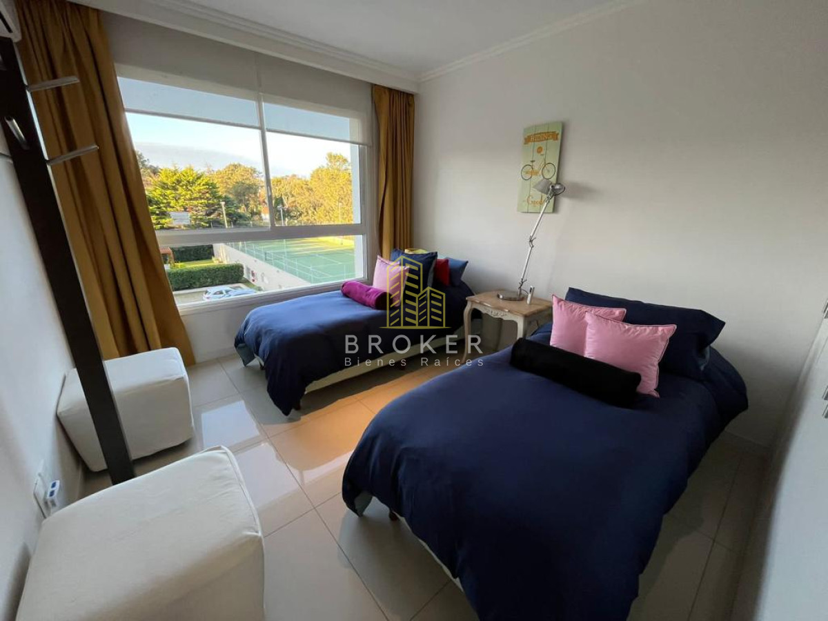 Apartamento ID.923/Apartamento_2_dormitorios_y_2_baños_playa_mansa - Apartamento 2 dormitorios y 2 baños playa mansa