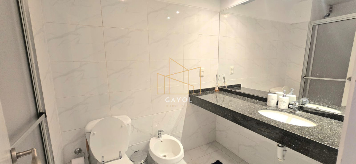 Apartamento ID.1229 - Si te gusta despertar en un departamento frente al mar con vistas al puerto e Isla Gorriti ésta es tu próxima inversión