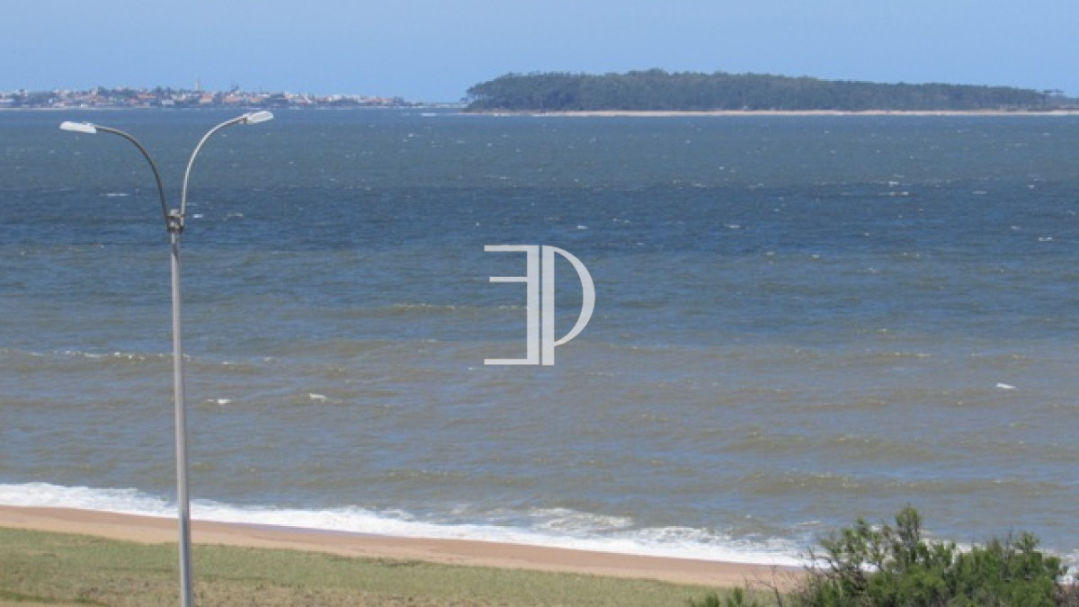 Apartamento ID.462 - Amplio apartamento 2 dormitorios, 2 baños, vista a la mansa