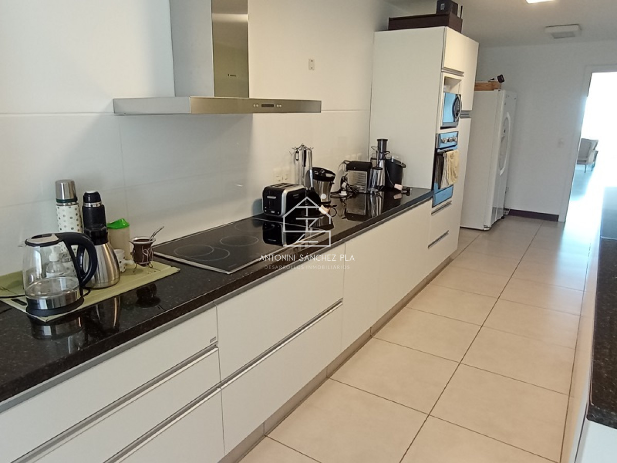 Apartamento ID.3360 - Venta Apartamento 3 Dormitorios Mansa Punta del Este