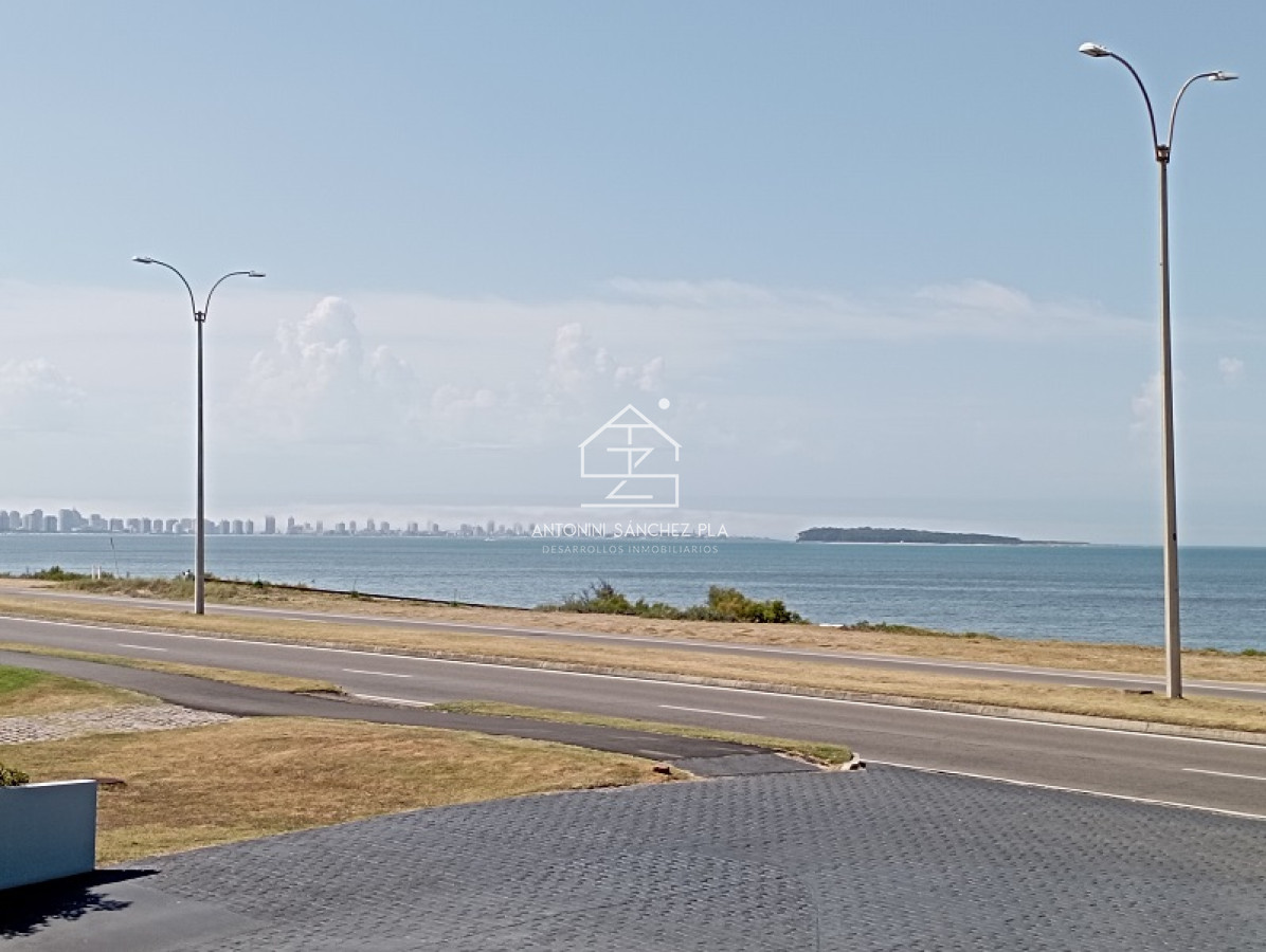 Apartamento ID.3360 - Venta Apartamento 3 Dormitorios Mansa Punta del Este