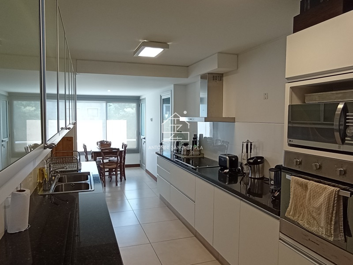 Apartamento ID.3360 - Venta Apartamento 3 Dormitorios Mansa Punta del Este
