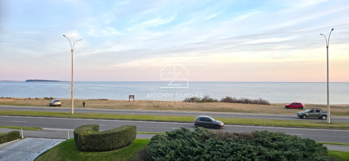 Apartamento ID.2812 - Venta Apartamento 2 dormitorios Punta del Este