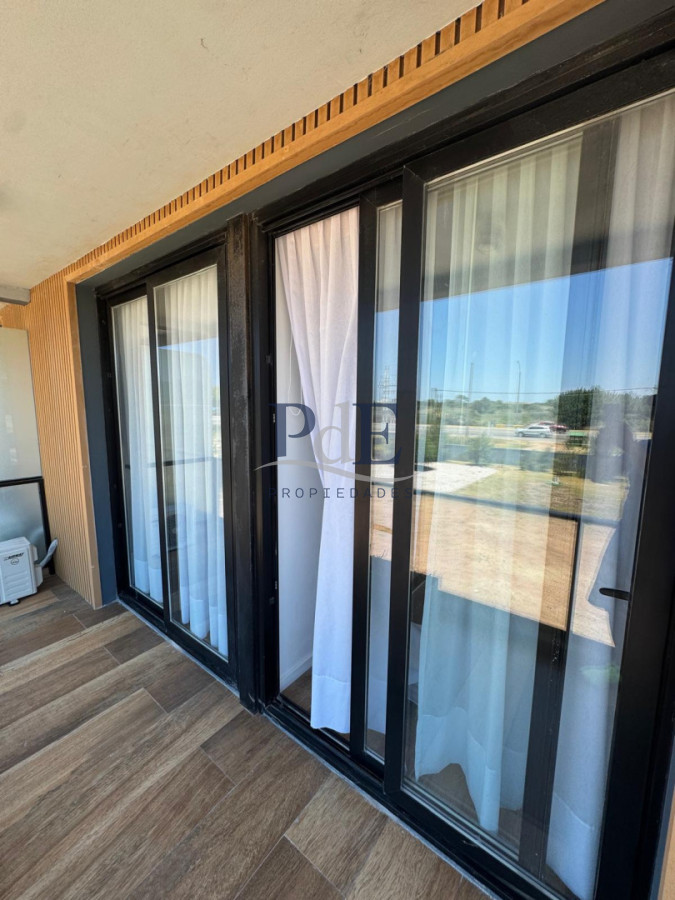Si sueñas con una propiedad en un barrio cerrado, con piscina propia, amplio parrillero techado con un living exterior esta es tu mejor inversión - Imagen 18