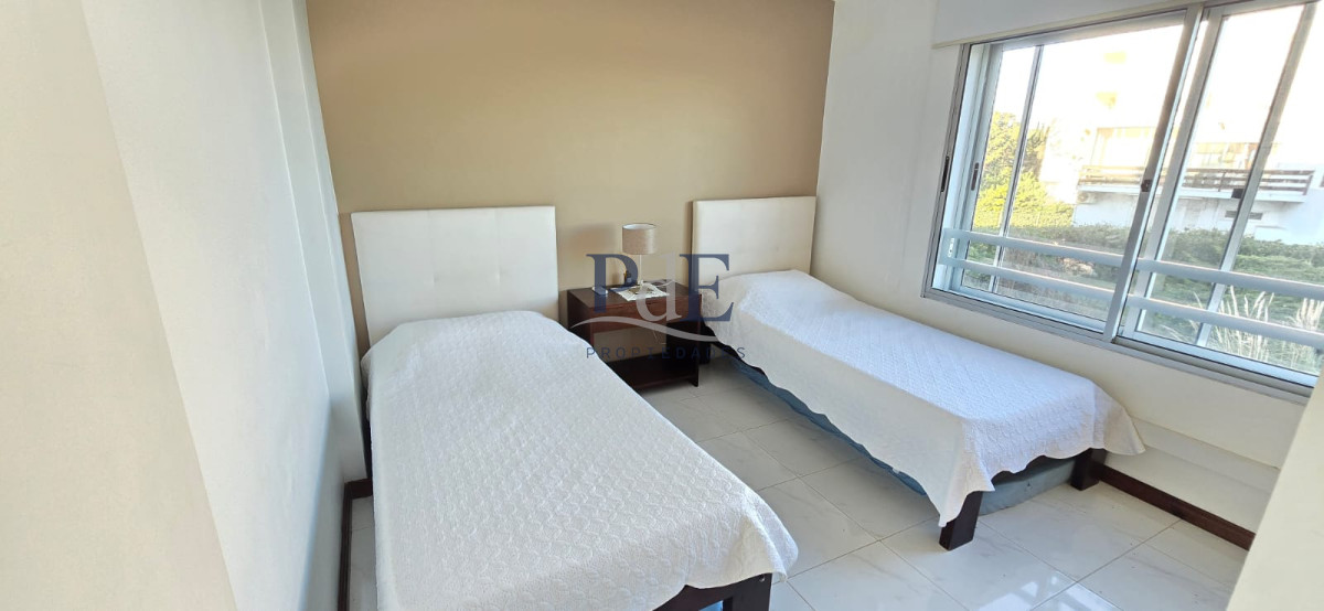 Apartamento frente al mar con vista al puerto e Isla Gorriti en venta!! - Imagen 19