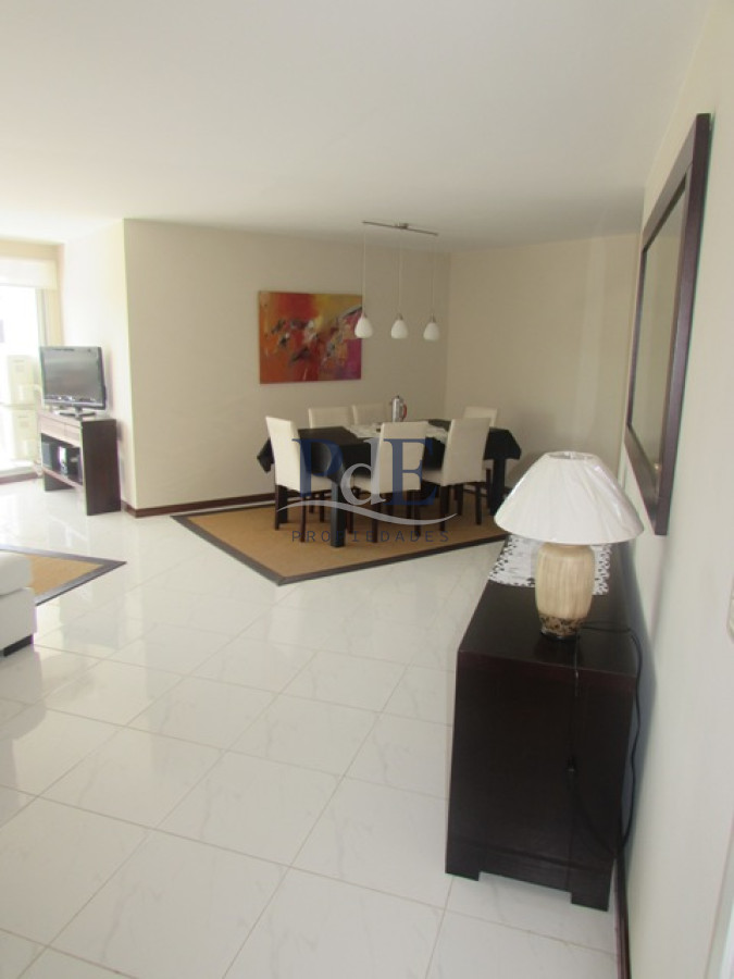 Apartamento frente al mar con vista al puerto e Isla Gorriti en venta!! - Imagen 30
