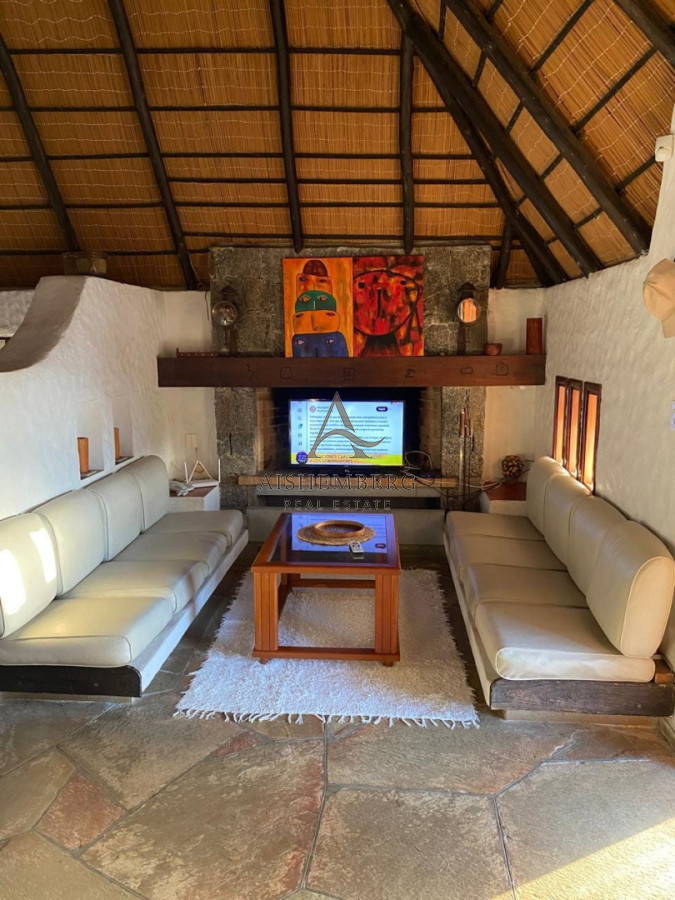 Casa ID.5641 - casa en venta pinares frente a la laguna 