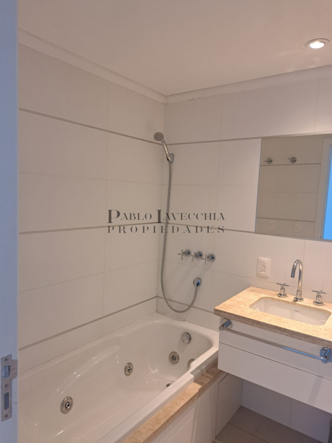 Apartamento ID.200 - Penthouse con extensa vista a los atardeceres de la mansa