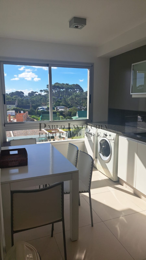 Apartamento ID.327 - Apartamento 4 dormitorios en suite frente a Playa Brava