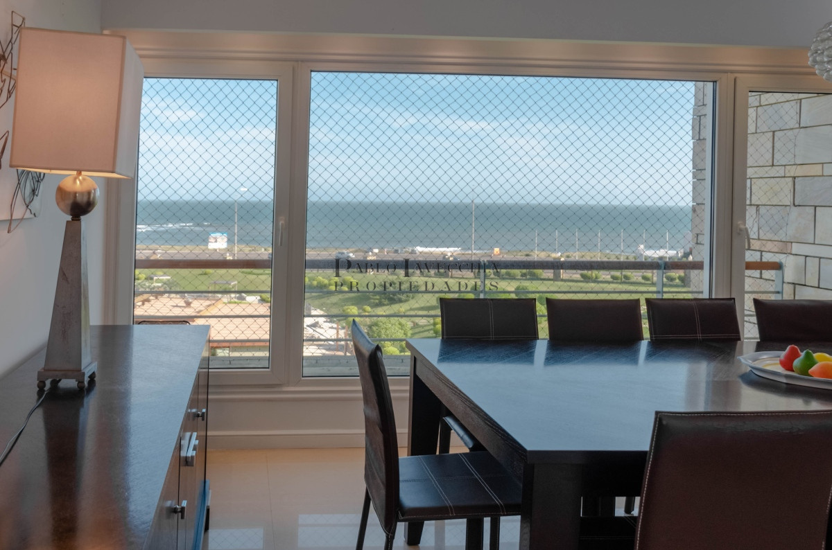 Apartamento ID.166 - Apartamento de 4 domitorios en playa mansa 