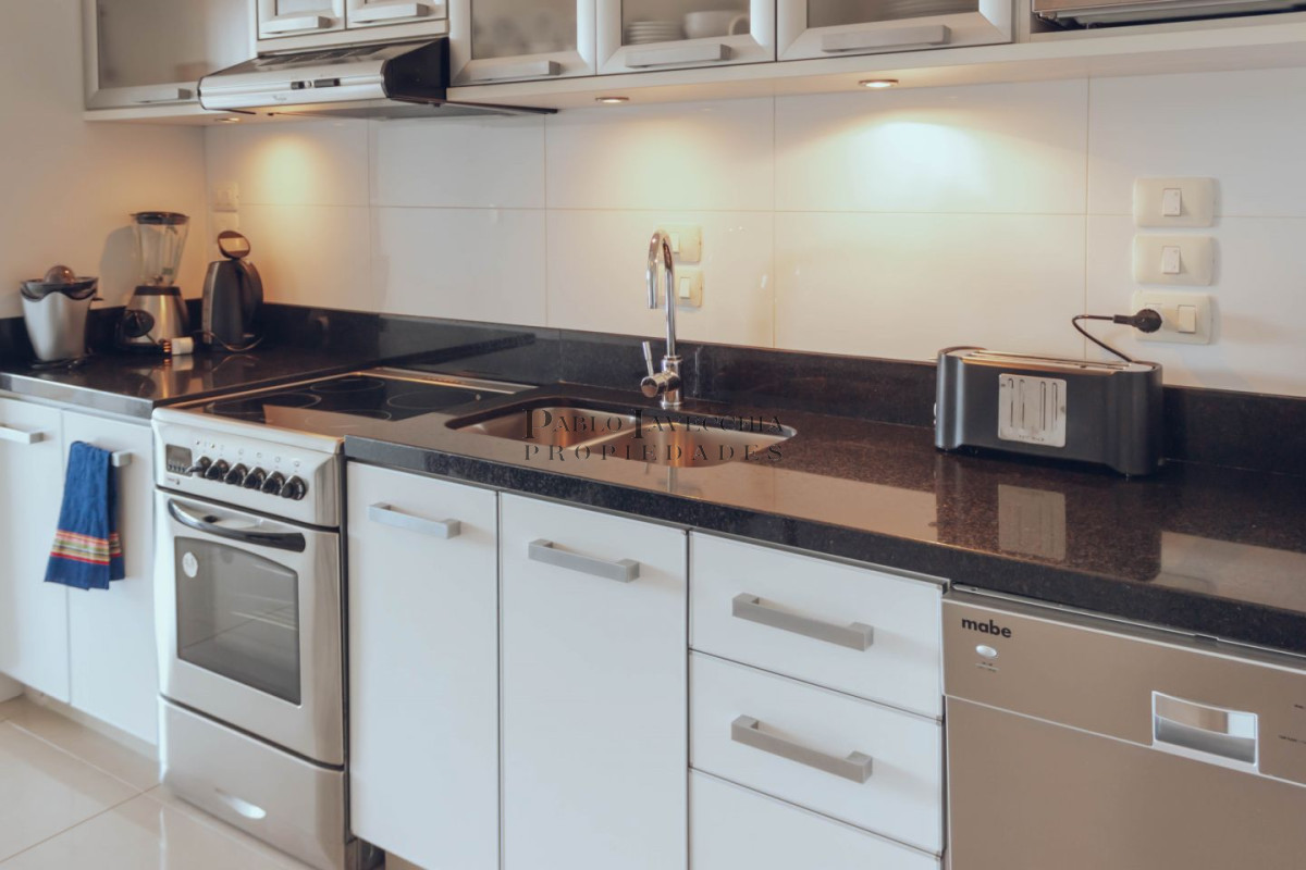Apartamento ID.224 - Venta de Apartamento 2 DORMITORIOS  en Playa Mansa, Punta del Este