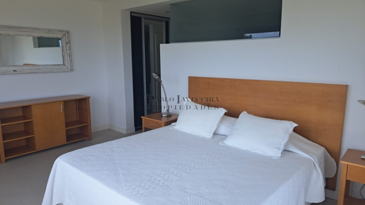 Apartamento ID.327 - Apartamento 4 dormitorios en suite frente a Playa Brava