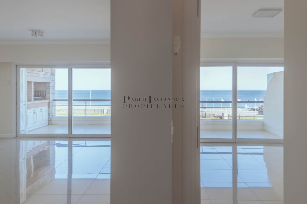 Apartamento ID.223 - Venta de Apartamento 2 DORMITORIOS  en Playa Mansa, Punta del Este