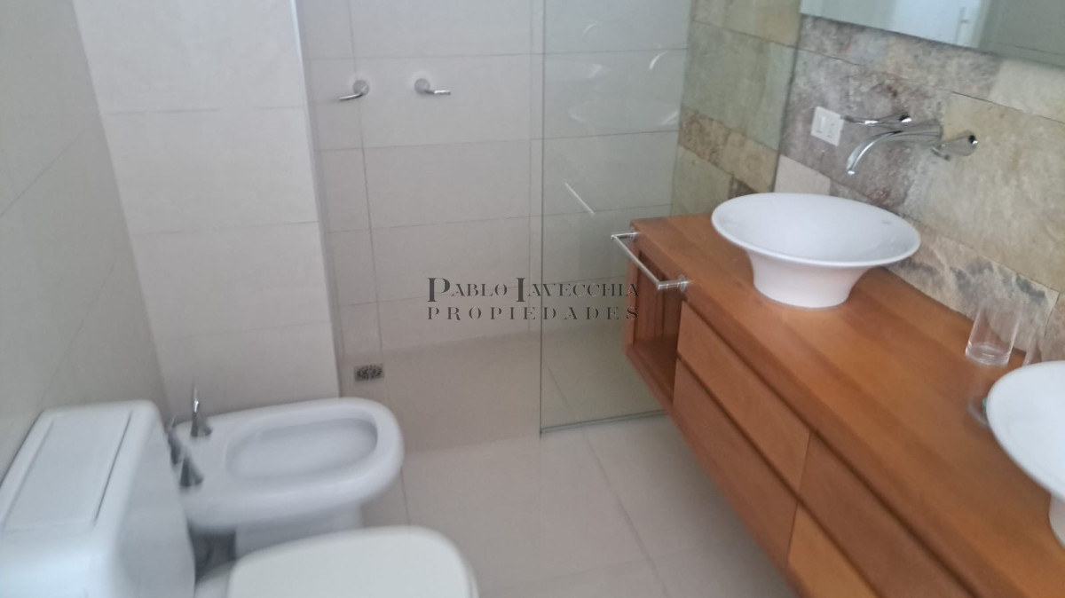 Apartamento ID.327 - Apartamento 4 dormitorios en suite frente a Playa Brava