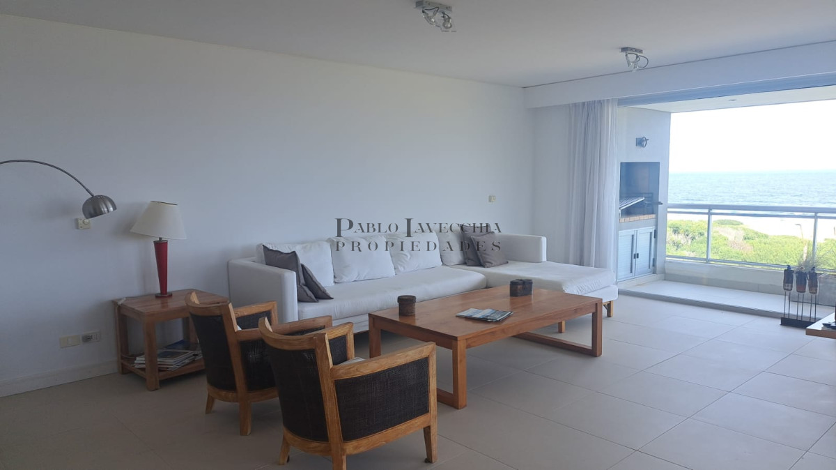 Apartamento ID.327 - Apartamento 4 dormitorios en suite frente a Playa Brava