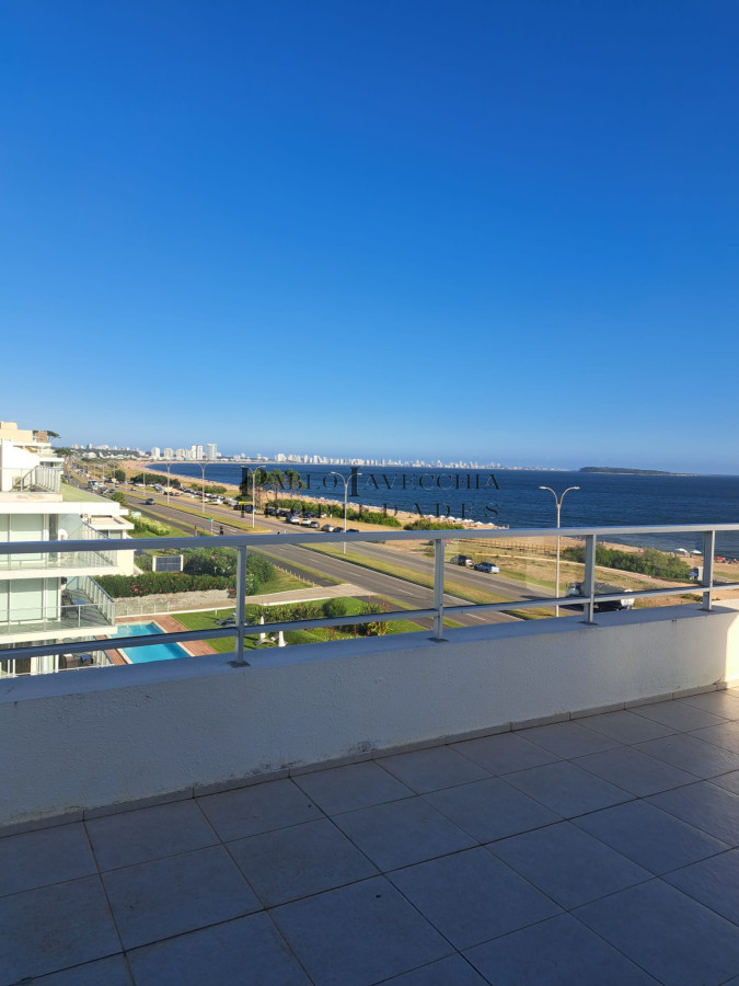 Apartamento ID.200 - Penthouse con extensa vista a los atardeceres de la mansa