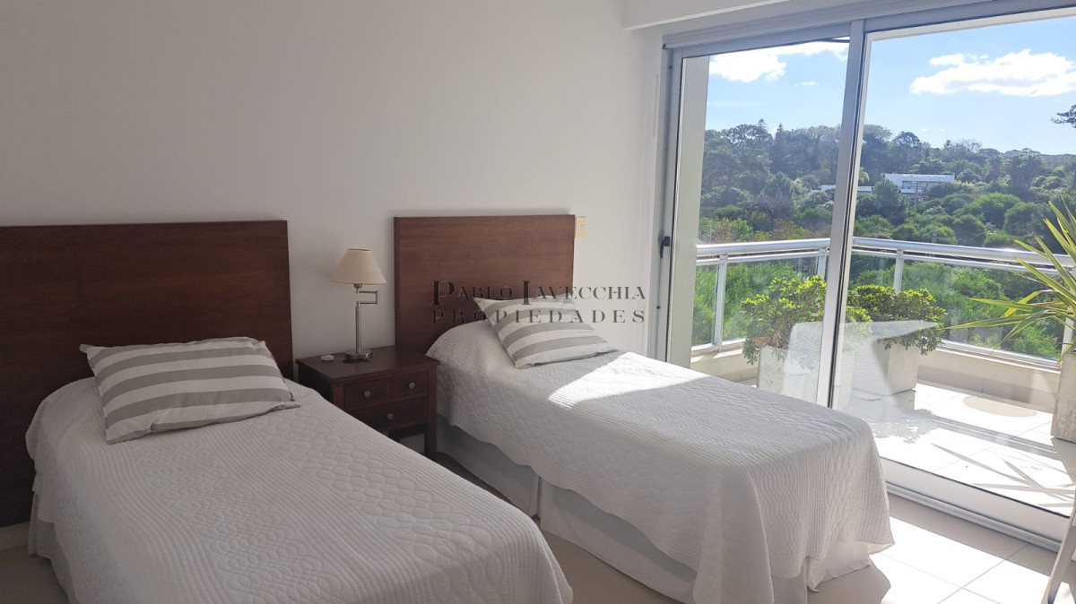 Apartamento ID.327 - Apartamento 4 dormitorios en suite frente a Playa Brava