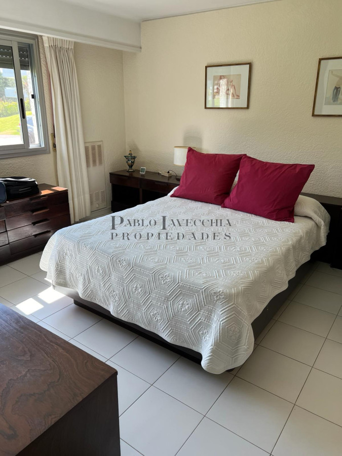 Apartamento ID.218 - Amplio apartamento 4 dormitorios. 3 baños y terraza
