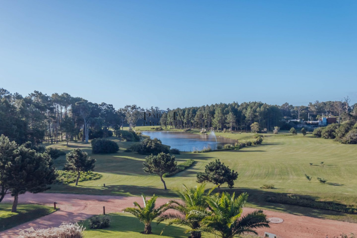 Apartamento ID.224 - Venta de Apartamento 2 DORMITORIOS  en Playa Mansa, Punta del Este