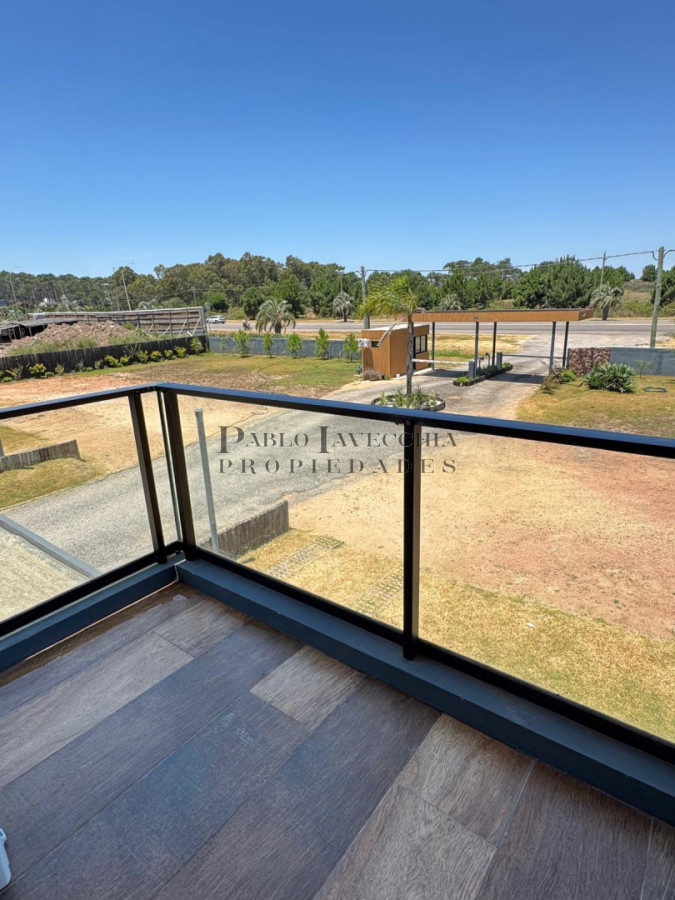 Apartamento ID.619 - Si sueñas con una propiedad en un barrio cerrado, con piscina propia, amplio parrillero techado con un living exterior esta es tu mejor inversión