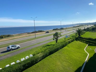 Apartamento 2 dormitorios y 2 baños playa mansa