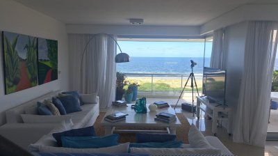 Apartamento Penthouse frente a playa Brava