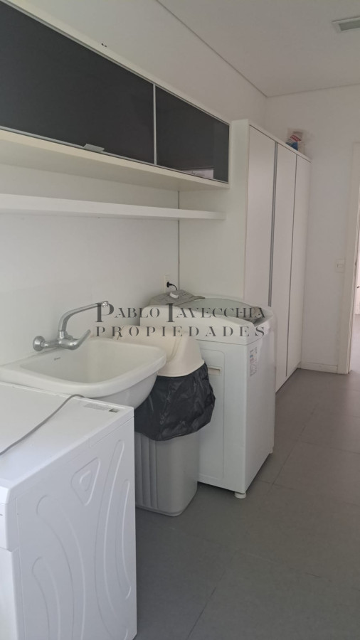 Casa ID.219 - Hermosa residencia con amplios ambientes en Barrio Privado