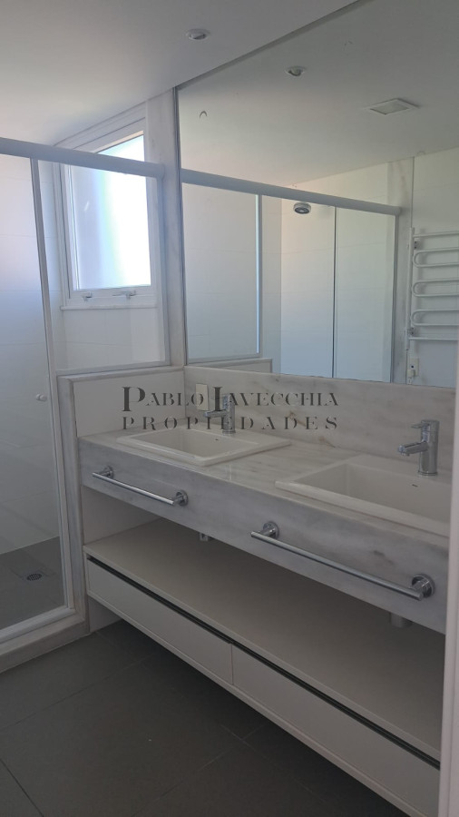 Casa ID.219 - Hermosa residencia con amplios ambientes en Barrio Privado