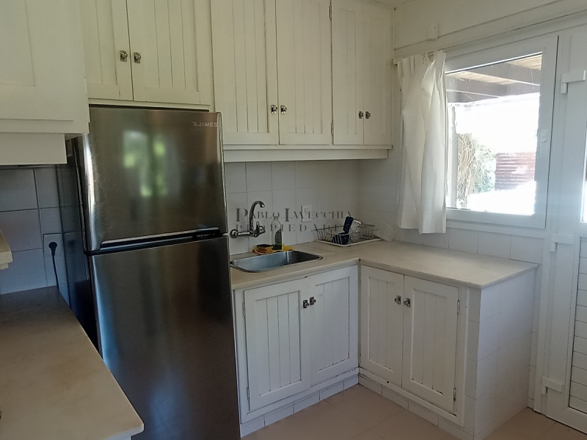 Casa ID.478 - Gran casa reciclada a metros del mar con una linda vista del mar en Rncón del Indio 
