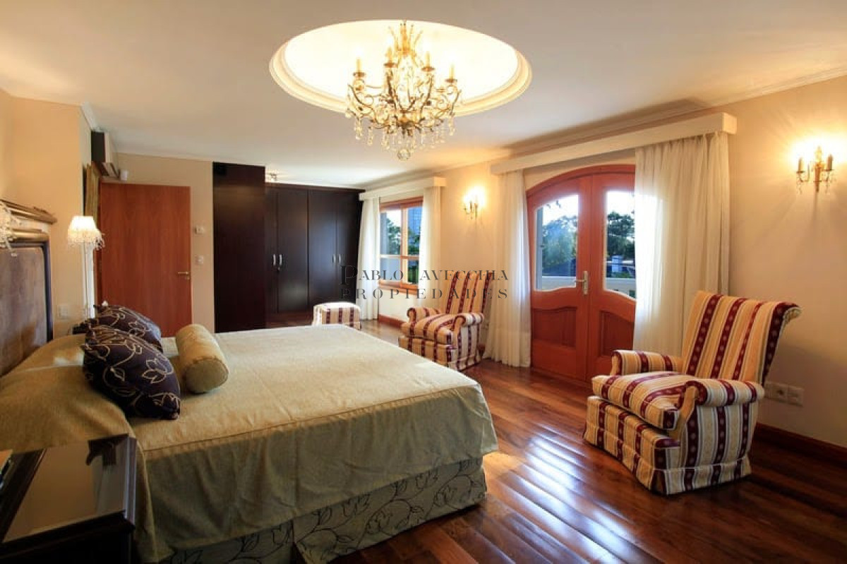 Casa ID.829 - Estilo, calidad constructiva, ubicación todo reunido en una propiedad