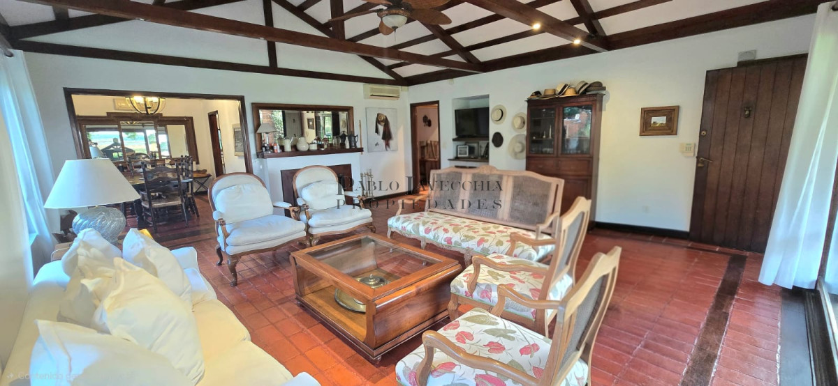 Casa ID.843 - Conexión con la naturaleza sin perder la comodidad del hogar familiar perfecto