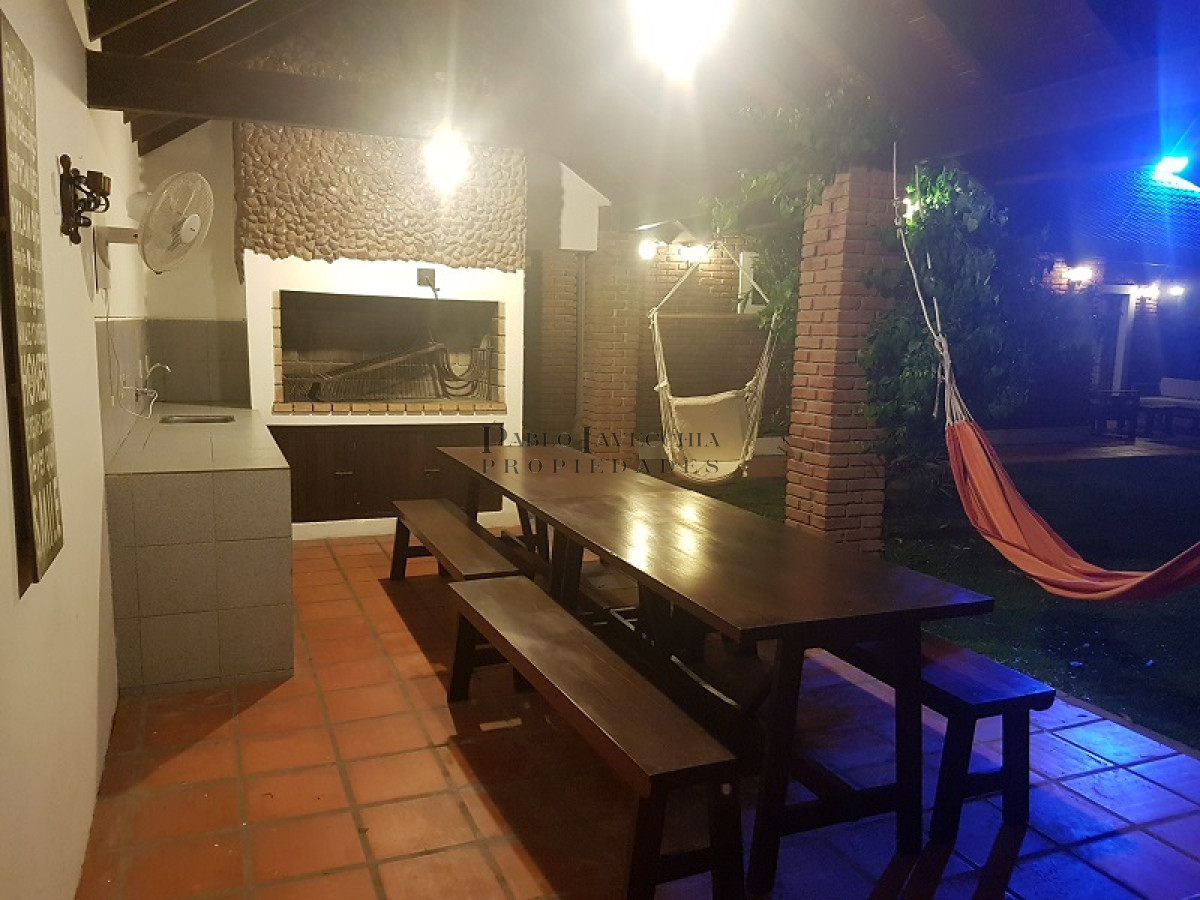 Casa ID.434 - Ambientes amplios, excelente construcción y un entorno de ensueño en Solanas