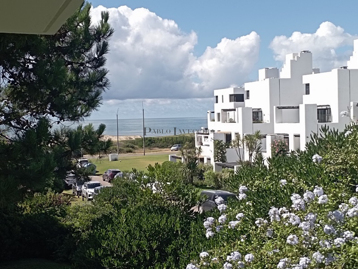 Casa ID.478 - Gran casa reciclada a metros del mar con una linda vista del mar en Rncón del Indio 